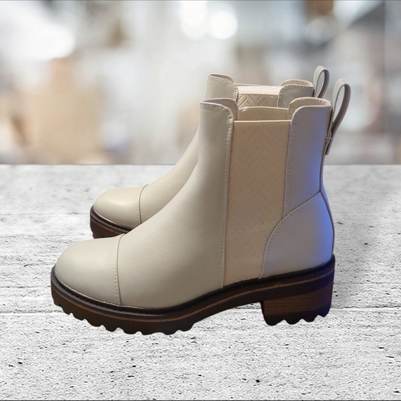 Mirette Chelsea Boots By Journee Gray Size 9 - Picture 11 of 15